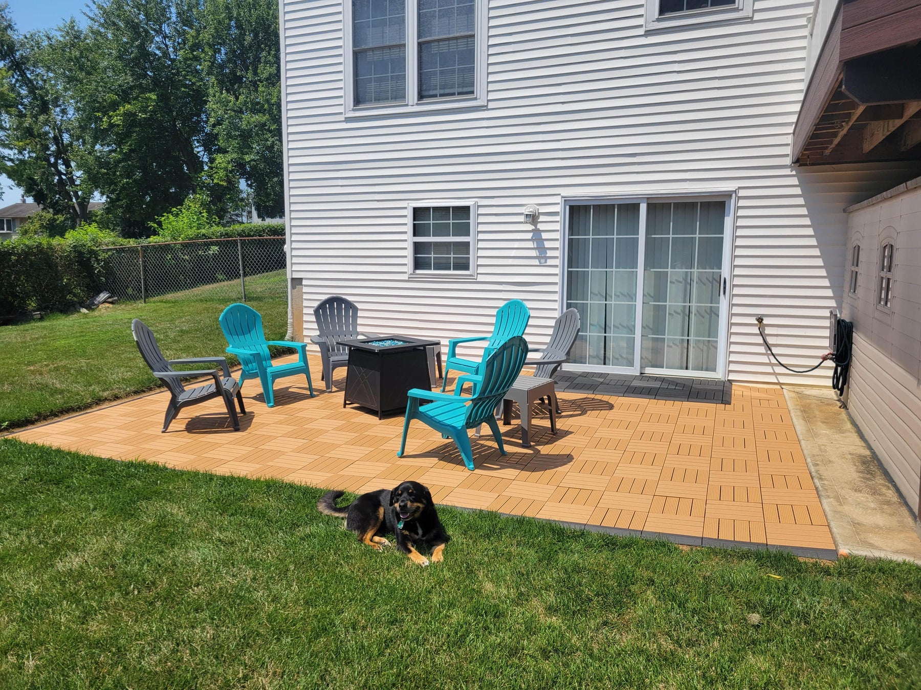 DECKO Tiles patio on grass